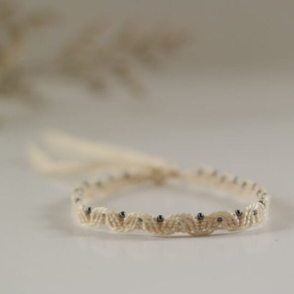 Reversible Friendship Bracelet, Beaded Bracelet - Picture 1 of 6